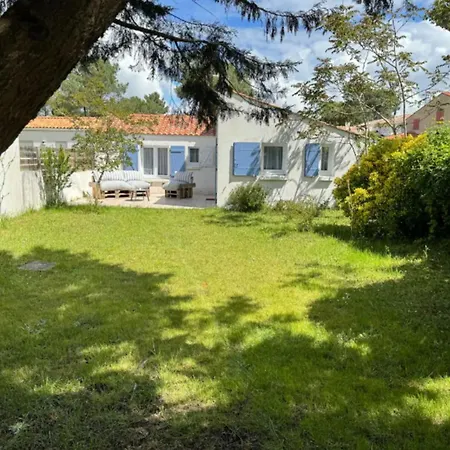 Pretty House In A Quiet Area 100m From The Holiday home *