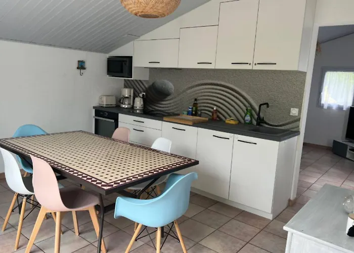 Nyaraló Pretty House In A Quiet Area 100m From The