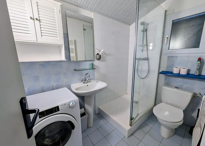 Nyaraló Pretty House In A Quiet Area 100m From The *